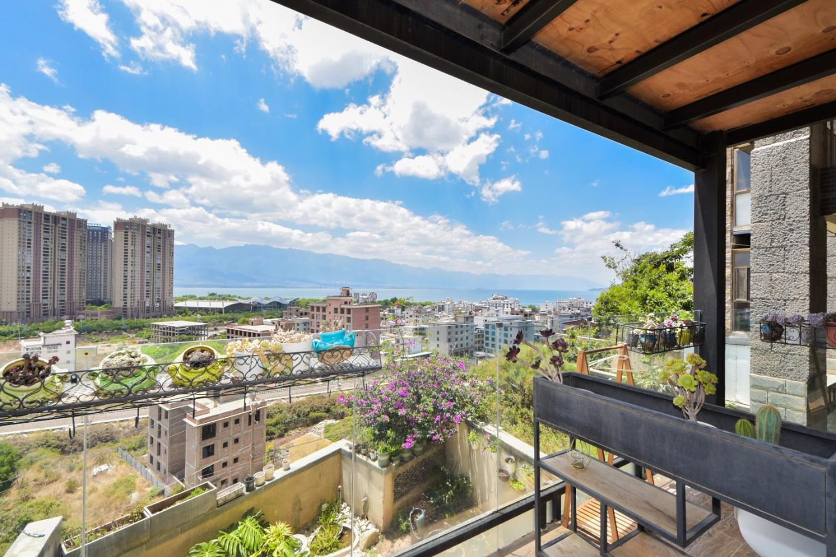 Dali Listening Sea View Villa大理听城海景别墅 Homestay *