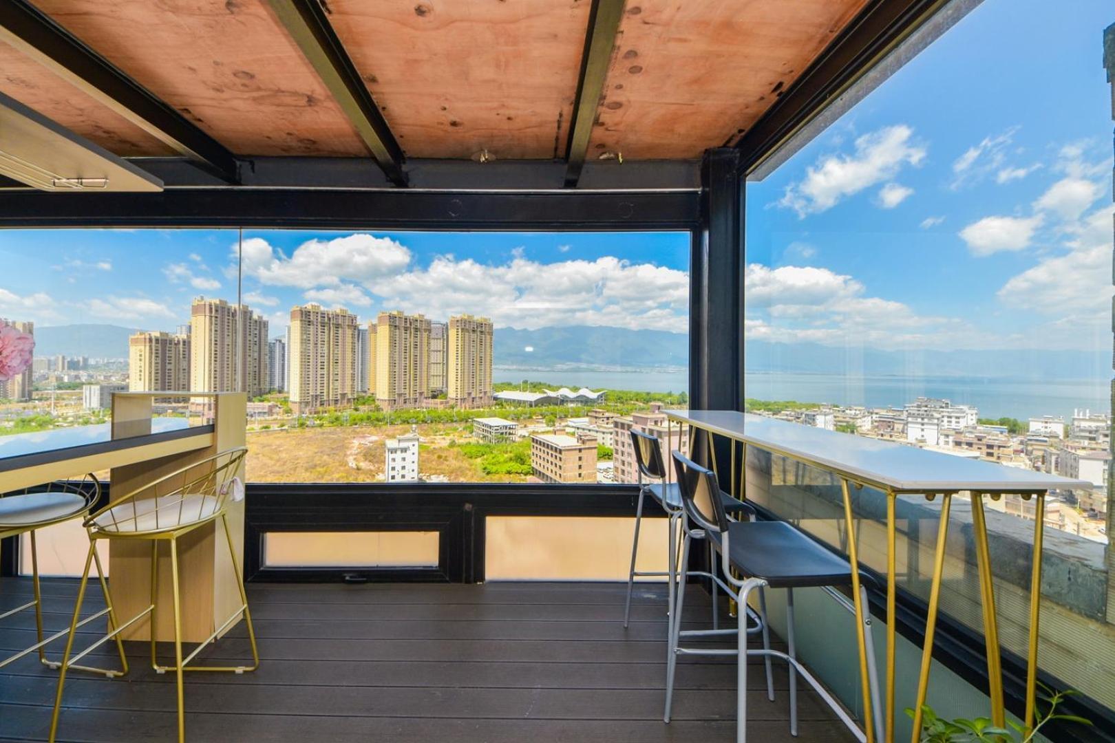 Homestay Dali Listening Sea View Villa大理听城海景别墅 *
